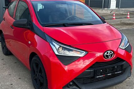 Toyota Aygo (X) 49.000 km 8.890 &euro; Leipheim 89340