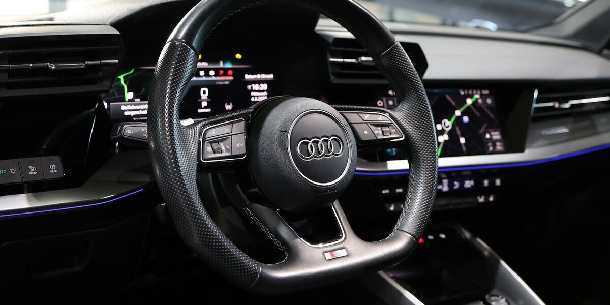 Audi S3 LIMOUSINE 2.0 TFSI QUATTRO S-LINE BLACK PLUS 36.000 km 38.444 &euro; Hamm 59077