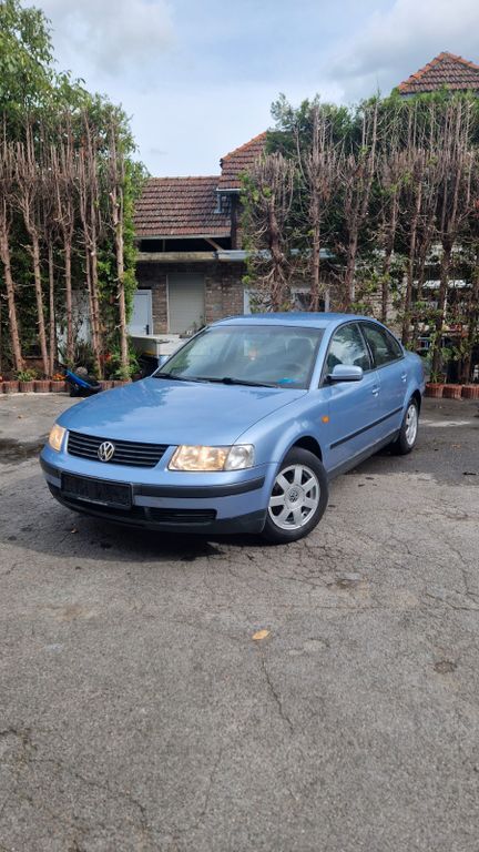 VW Passat 238.460 km 1.699 € Recklinghausen 45661