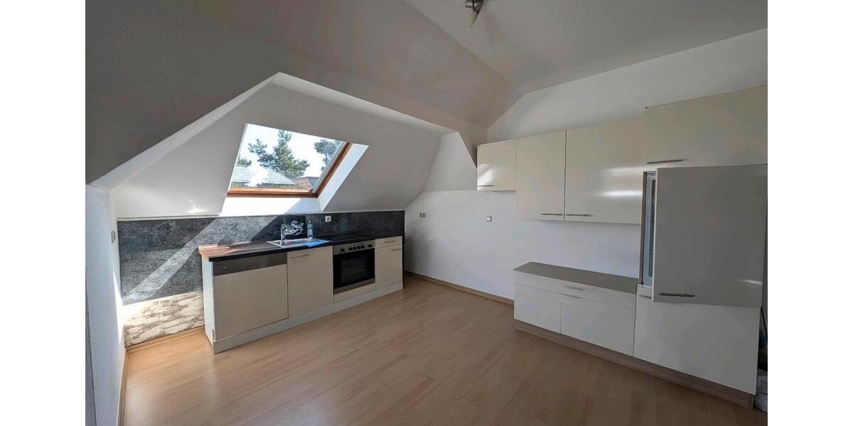 Dachgeschoßwohnung Heidenau - 2 Zimmer, 45 m&sup2;, 83.000&euro; | Angebot:24463488