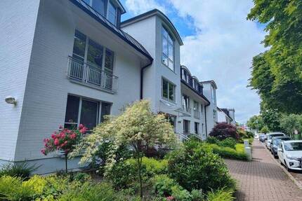Attraktive 2-Zimmer-Wohnung mit Balkon und Tiefgaragenstellplatz direkt am RosaRIUm