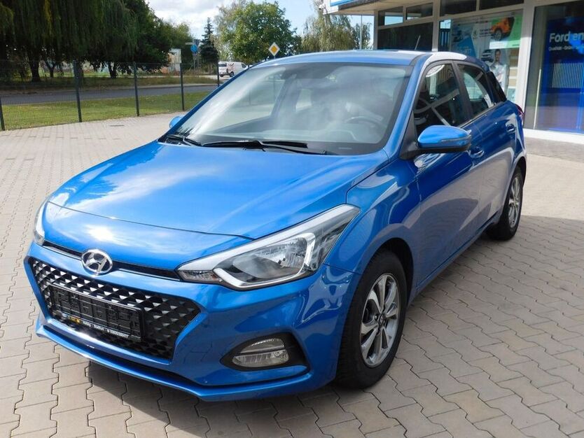 i20