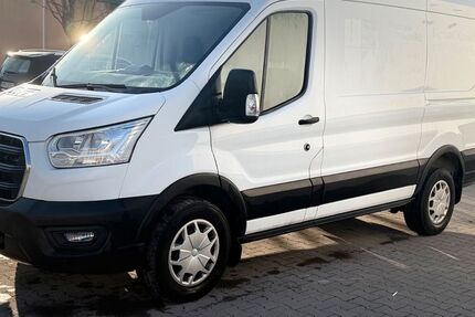 Ford Transit 65.000 km 15.990 &euro; München 81825