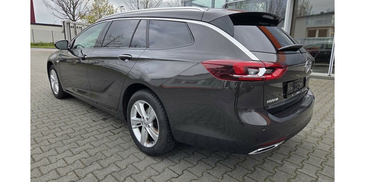 Opel Insignia Sports Tourer Elegance 47.149 km 15.250 &euro; Wilsdruff 01723