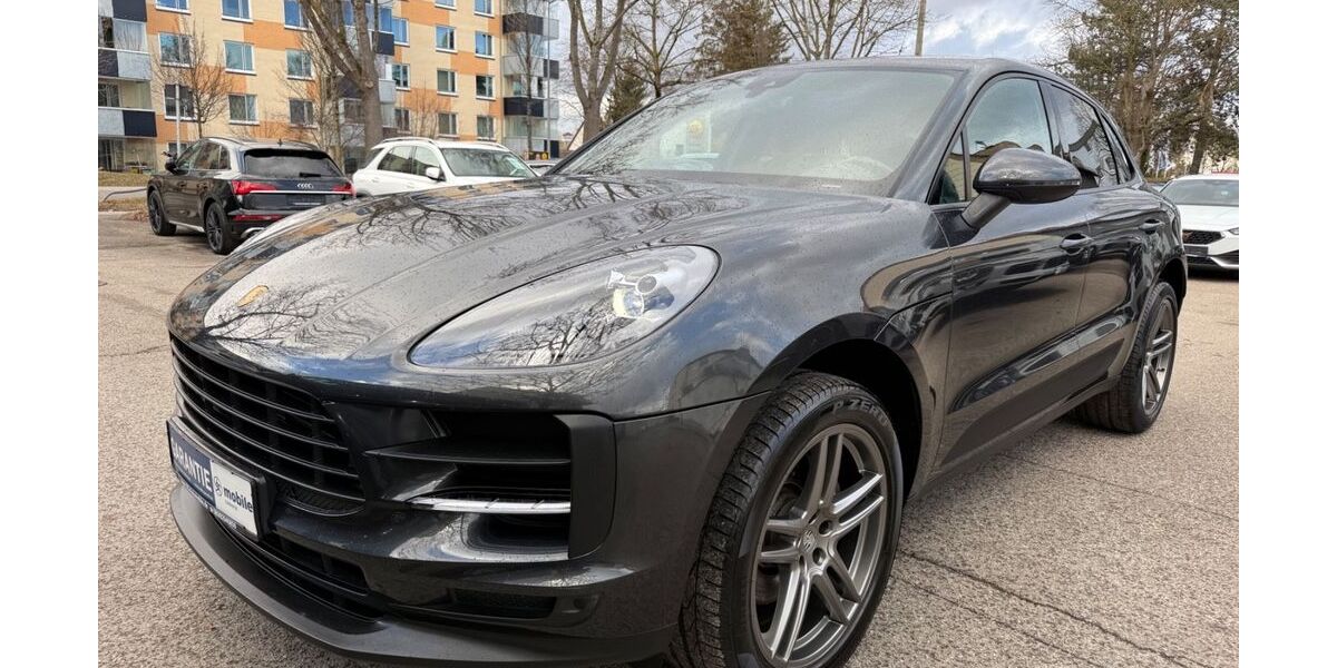 Porsche Macan 65.863 km 44.900 &euro; München 81243