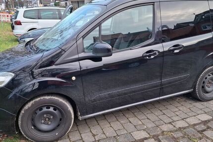 Ford Tourneo Courier 90.000 km 6.500 &euro; Sankt Augustin 53757