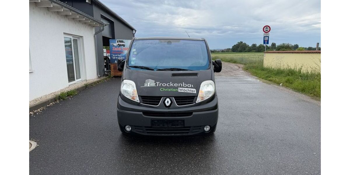 Renault Trafic 303.000 km 3.699 &euro; Schwandorf 92421