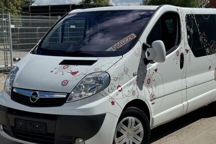 Opel Vivaro 172.000 km 9.990 &euro; Augsburg 86154