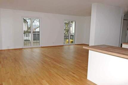 Moderne, lichtdurchflutete 3-Zimmer Wohnung mit Terrasse und Garten 3 zimmer