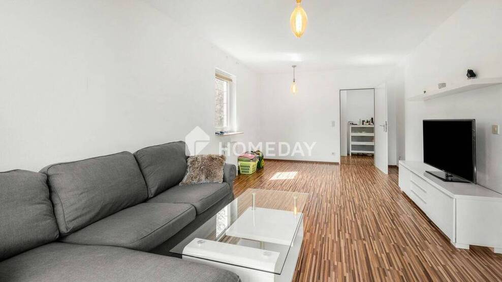 Helle 2-Zimmer-Wohnung mit Loggia und TG-Stellplatz