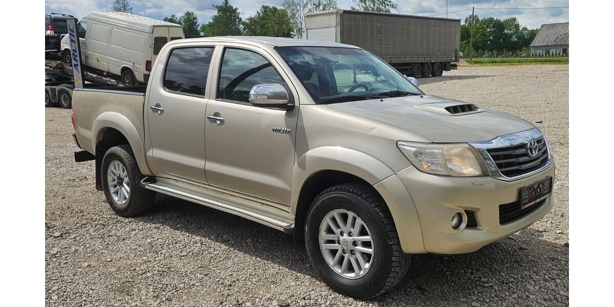 Toyota Hilux 203.712 km 13.999 &euro; hamburg 20539