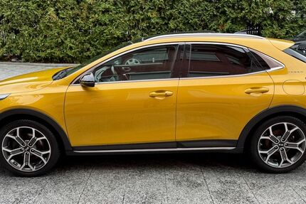 Kia XCeed 57.000 km 19.980 € München 81827