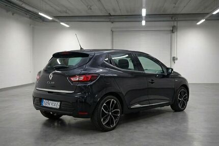Renault Clio 71.500 km 8.750 &euro; Hamburg 20539