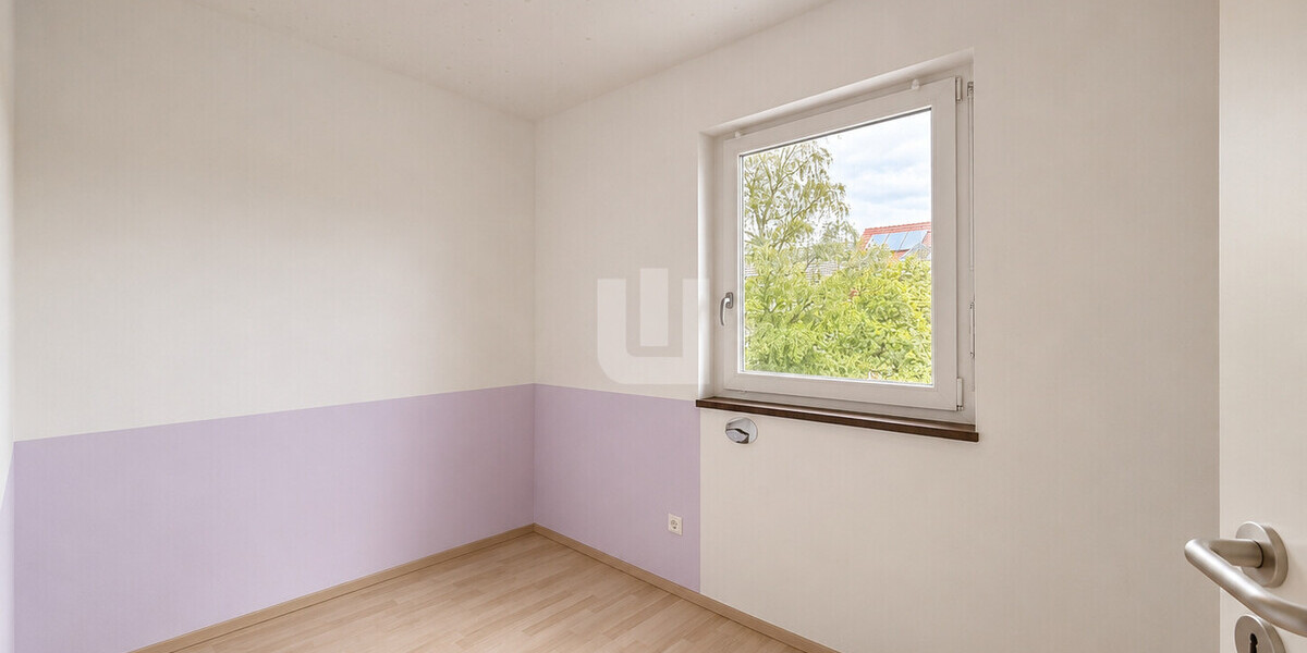 WINDISCH - Gut geschnittenes RMH im neuwertigen Zustand zentral in Emmering - Reihenhaus Emmering | Angebot:26676000