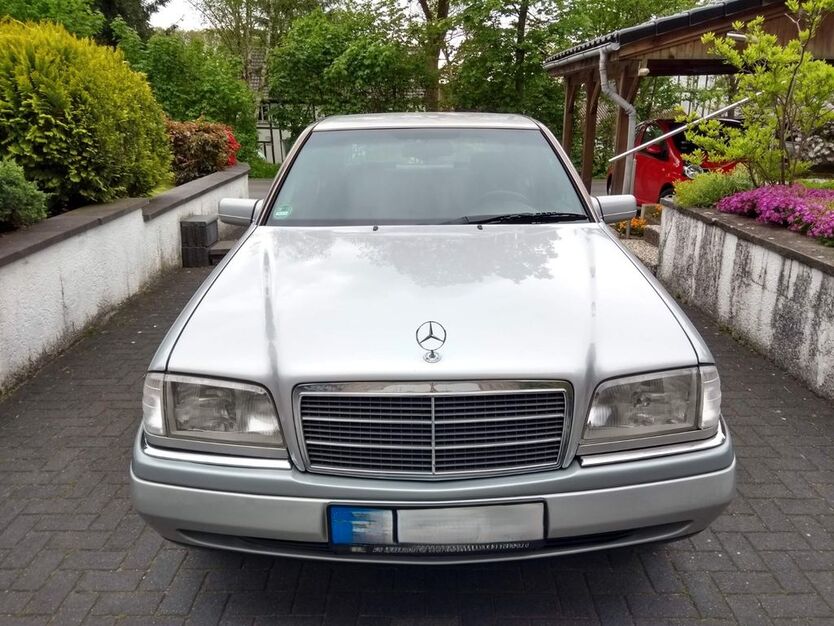 Mercedes-Benz C 180 230.000 km 1.690 € Hatzfeld 35116