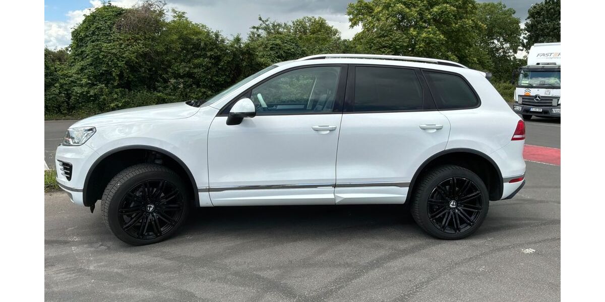 VW Touareg 289.000 km 15.500 &euro; Rüsselsheim 65428