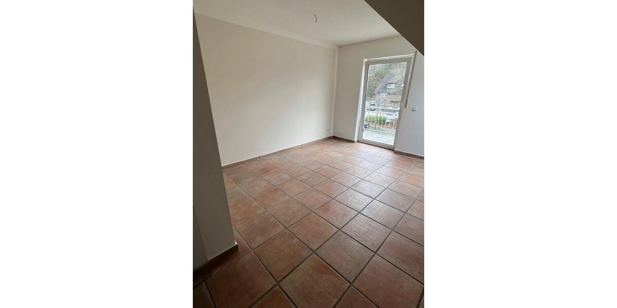 Dachgeschoßwohnung Rösrath - 2 Zimmer, 51 m&sup2;, 640&euro; | Angebot:25567743