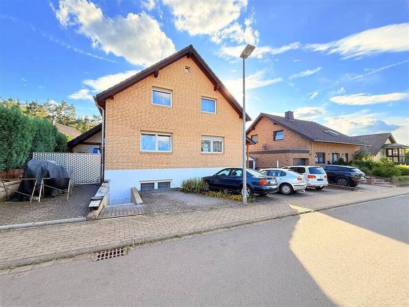 Ideal für Familien & Anleger: 3 Wohnungen unter einem Dach