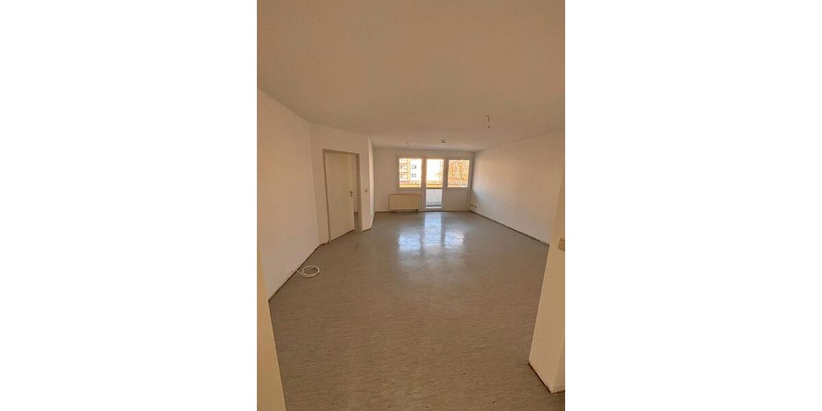 Etagenwohnung Sondershausen - 3 Zimmer, 76 m&sup2;, 352&euro; | Angebot:26085938
