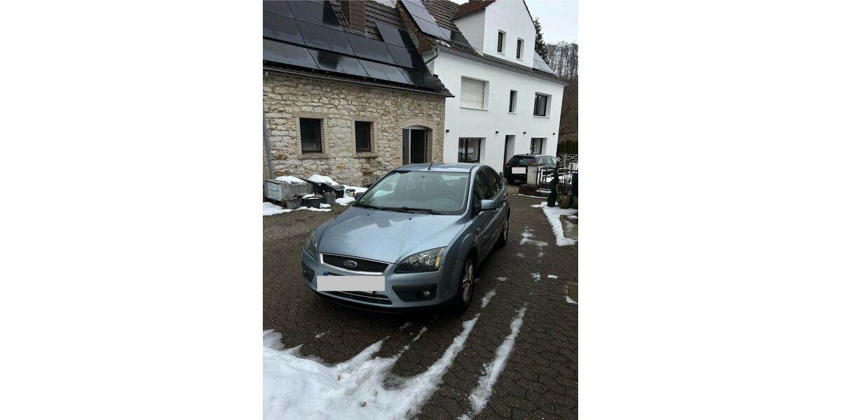 Ford Focus 215.994 km 750 &euro; Schlangen 33189