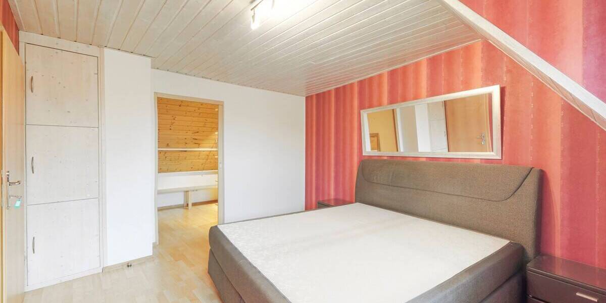 Mehrfamilienhaus, Wohnhaus Rothenburg - 7 Zimmer, 195 m&sup2;, 459.000&euro; | Angebot:25732869