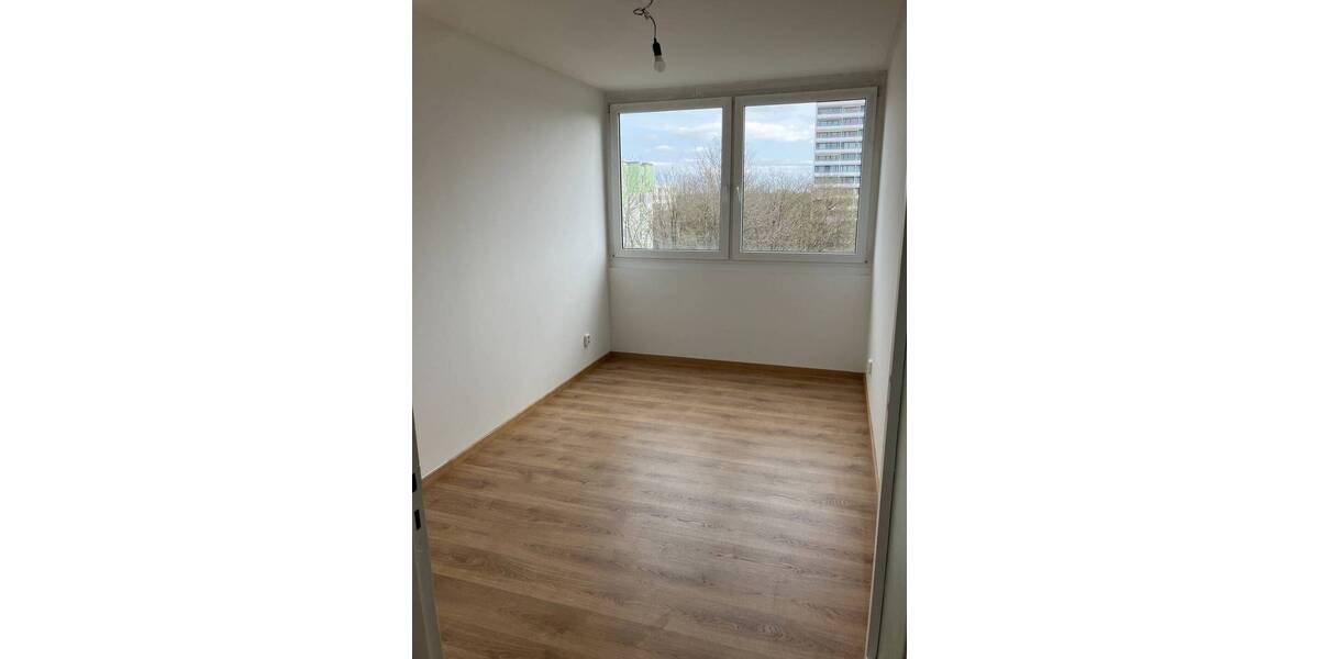 Etagenwohnung München Bogenhausen - 4 Zimmer, 89 m&sup2;, 1.850&euro; | Angebot:26878989