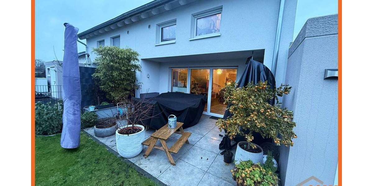 DHH, 4 ZKB, TL-Bad Wa+Du, Gäste-WC, Garten, GarageLagerfläche, Luftwärmepumpe PKW-Stellplatz 4 zimmer