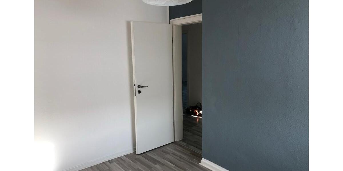 Dachgeschoßwohnung Wetter (Hessen) - 3 Zimmer, 70 m&sup2;, 420&euro; | Angebot:25607082