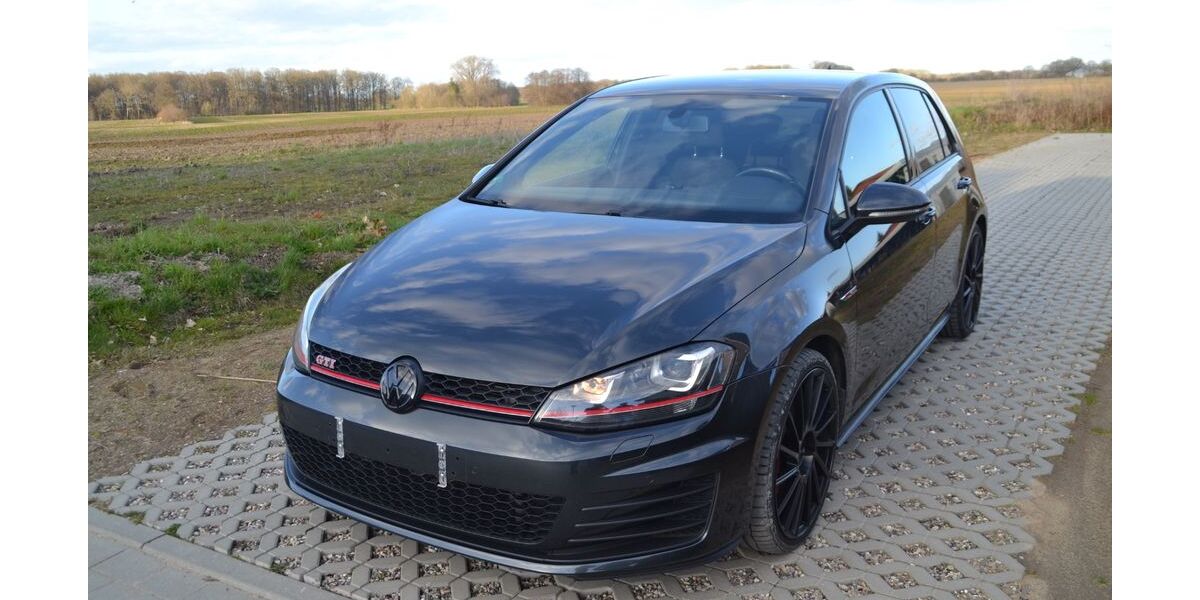 VW Golf 142.547 km 16.000 &euro; Wakendorf I 23845