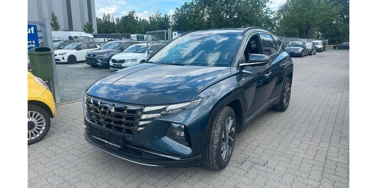 Hyundai TUCSON 185.000 km 15.900 &euro; Hannover 30179