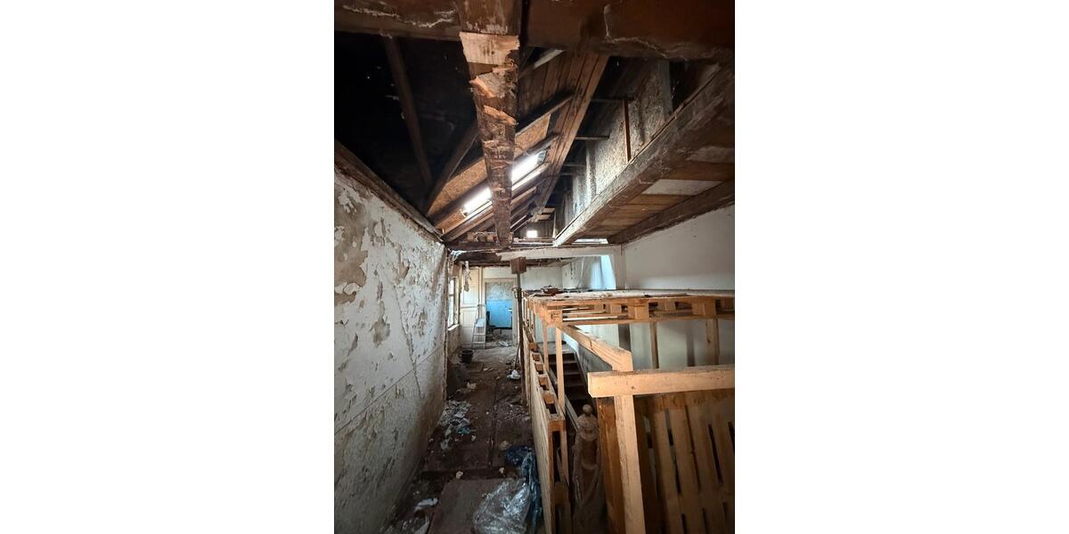 Mehrfamilienhaus, Wohnhaus Meerane - 11 Zimmer, 222 m&sup2;, 666&euro; | Angebot:25798672