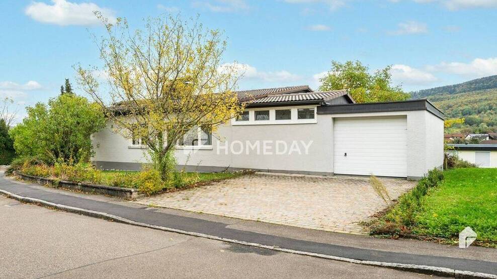 Genießen Sie die Aussicht! Vielseitiges EFH in Hanglage samt EinliegerWohnung & viel Platz