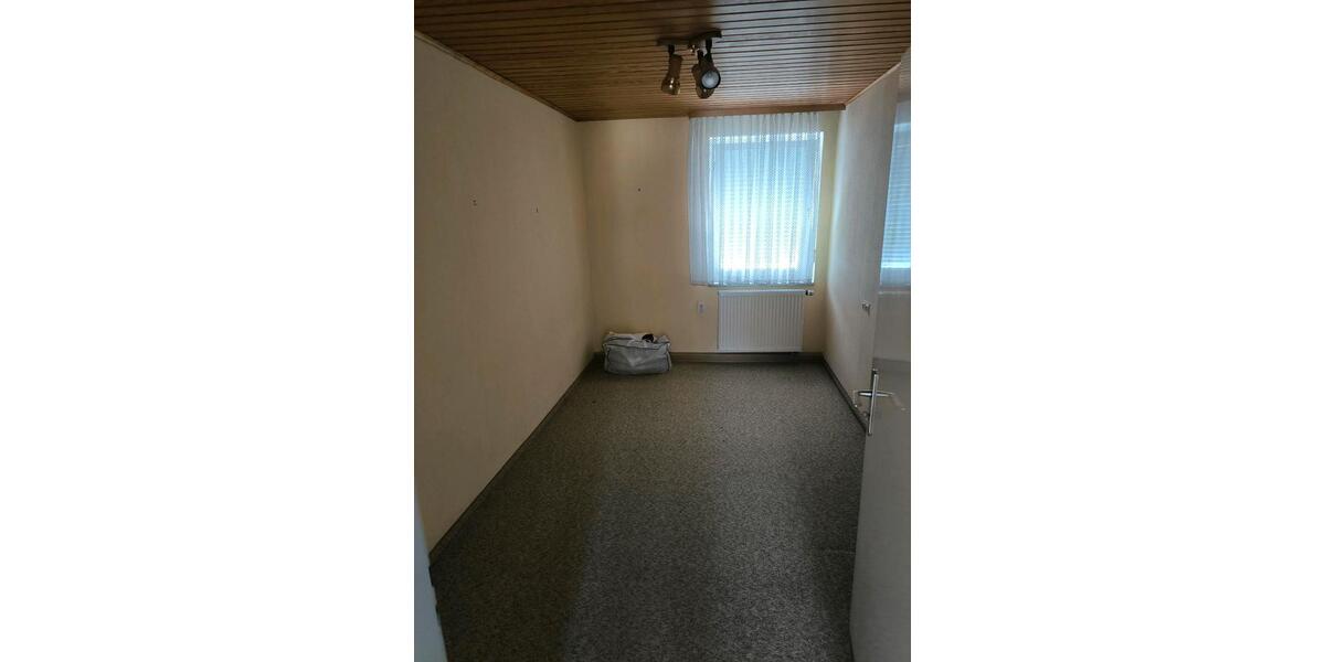 Doppelhaushälfte Wunsiedel - 4 Zimmer, 130 m&sup2;, 99.999&euro; | Angebot:26763214