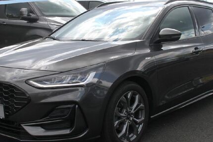 Ford Focus 51.500 km 20.590 &euro; Mittenaar 35756