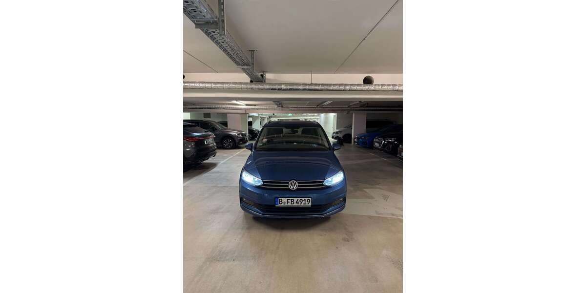 VW Touran 89.000 km 17.700 &euro; Berlin 10115
