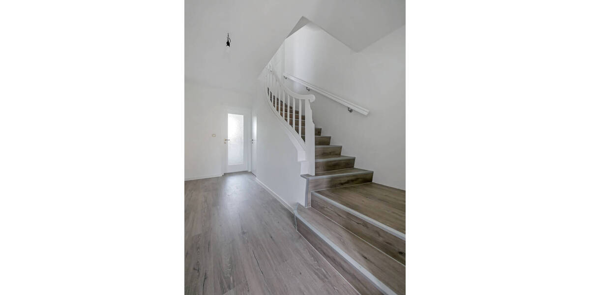 Reihenmittelhaus Stolpen - 5 Zimmer, 83 m&sup2;, 1.100&euro; | Angebot:26656826