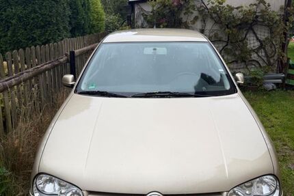 VW Golf 120.000 km 950 € Hohndorf 09394