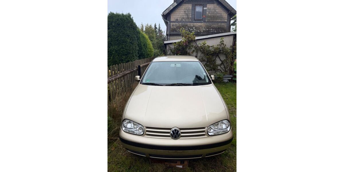 VW Golf 120.000 km 950 € Hohndorf 09394