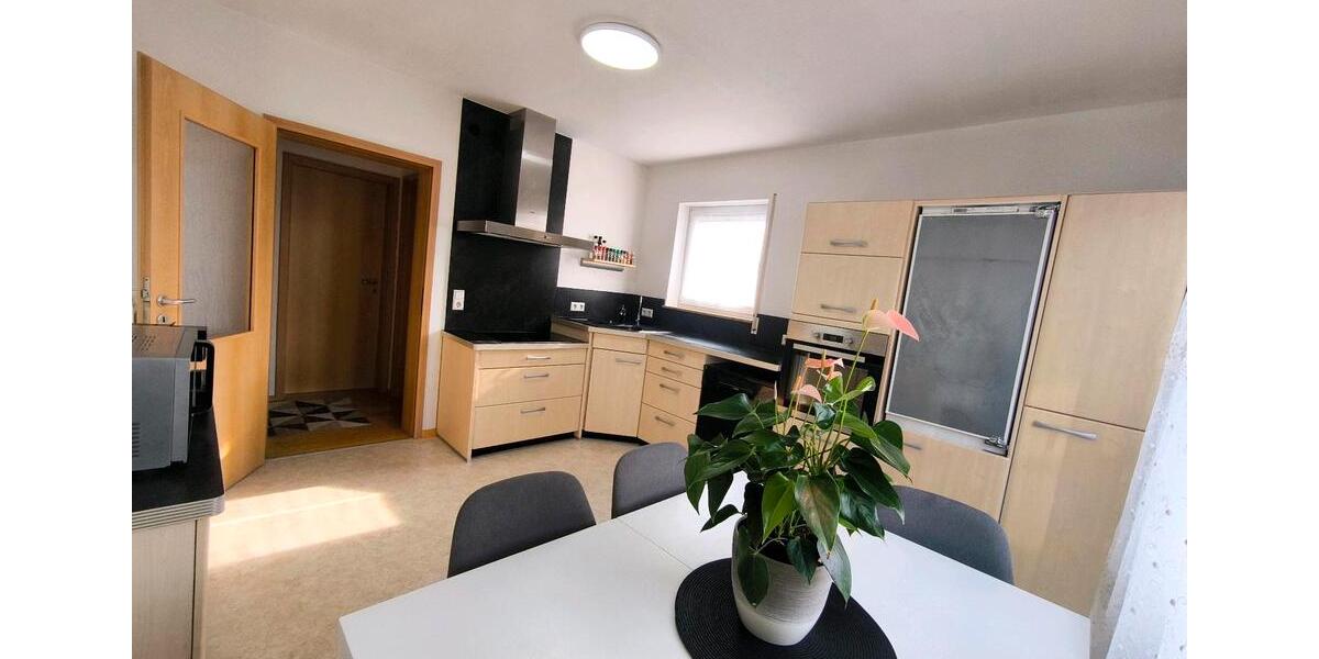 Etagenwohnung Schliengen - 5 Zimmer, 120 m&sup2;, 389.000&euro; | Angebot:27120850