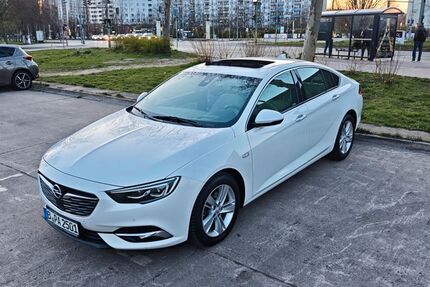 Opel Insignia 106.591 km 14.390 &euro; Berlin 13057