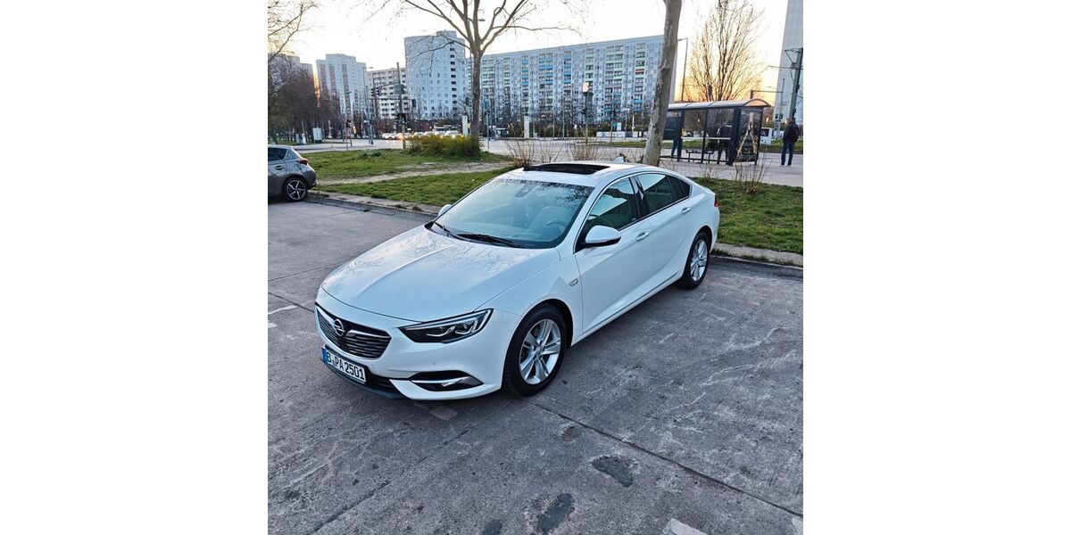 Opel Insignia 106.591 km 14.390 &euro; Berlin 13057