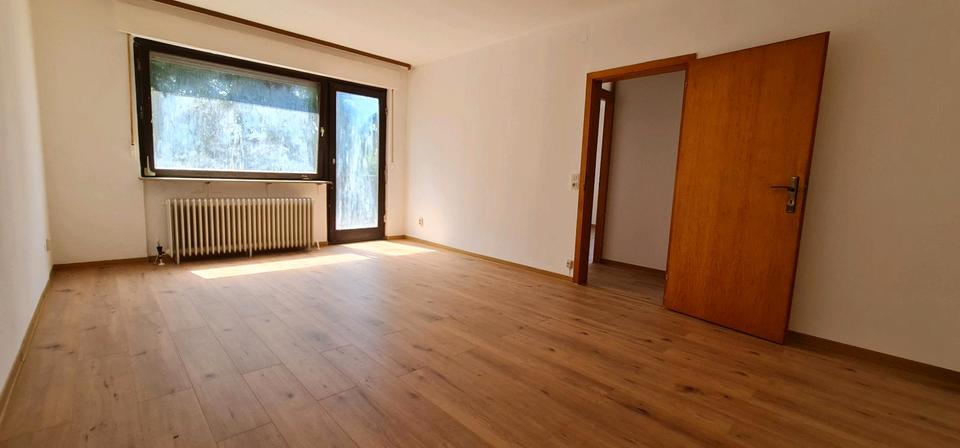 Einfamilienhaus Niedernhausen - 6 Zimmer, 155 m&sup2;, 2.800&euro; | Angebot:26482308