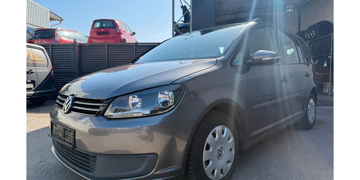 VW Touran 273.000 km 5.199 &euro; Augsburg 86165