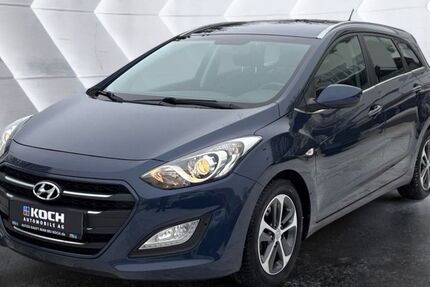 Hyundai i30 52.690 km 12.890 &euro; Berlin 12683