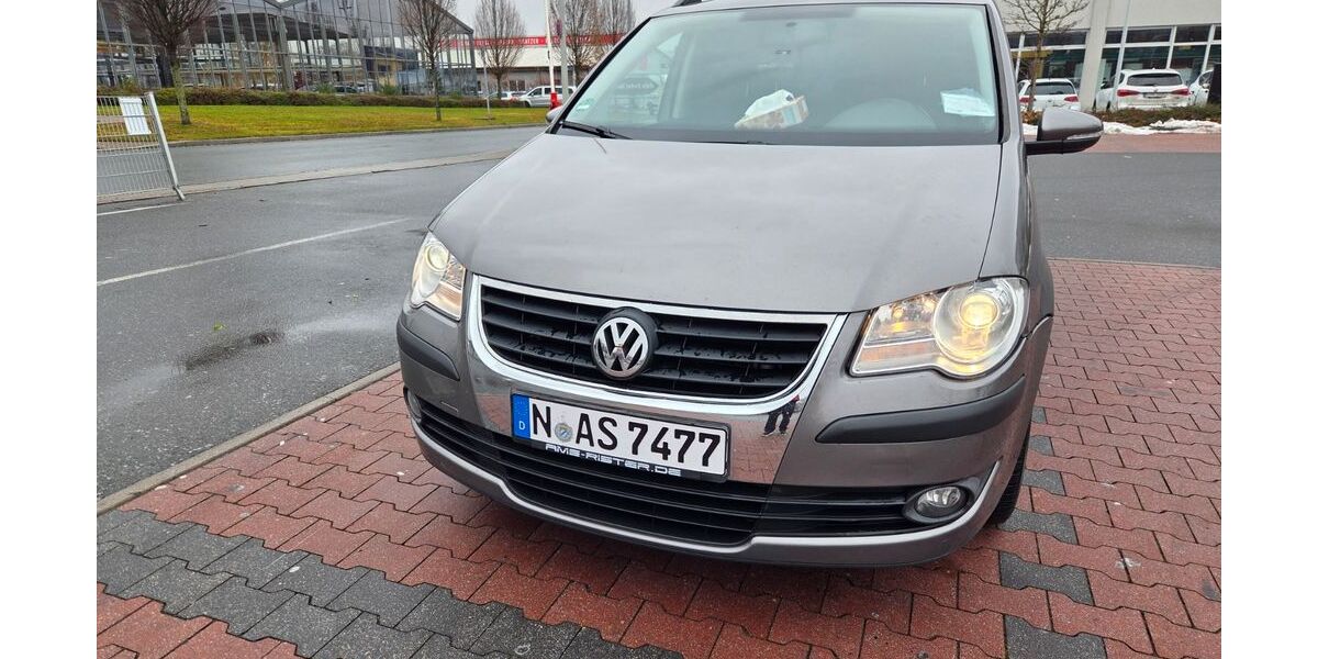 VW Touran 288.500 km 3.500 &euro; nürnberg 90429