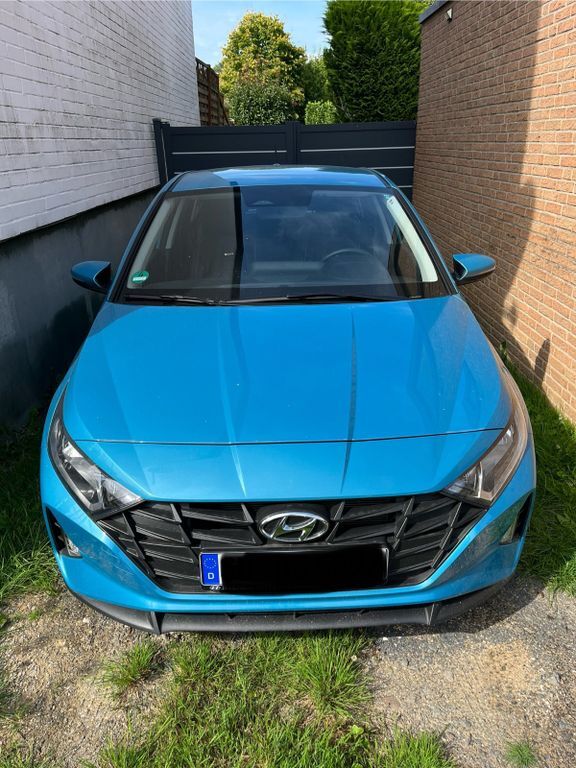 i20