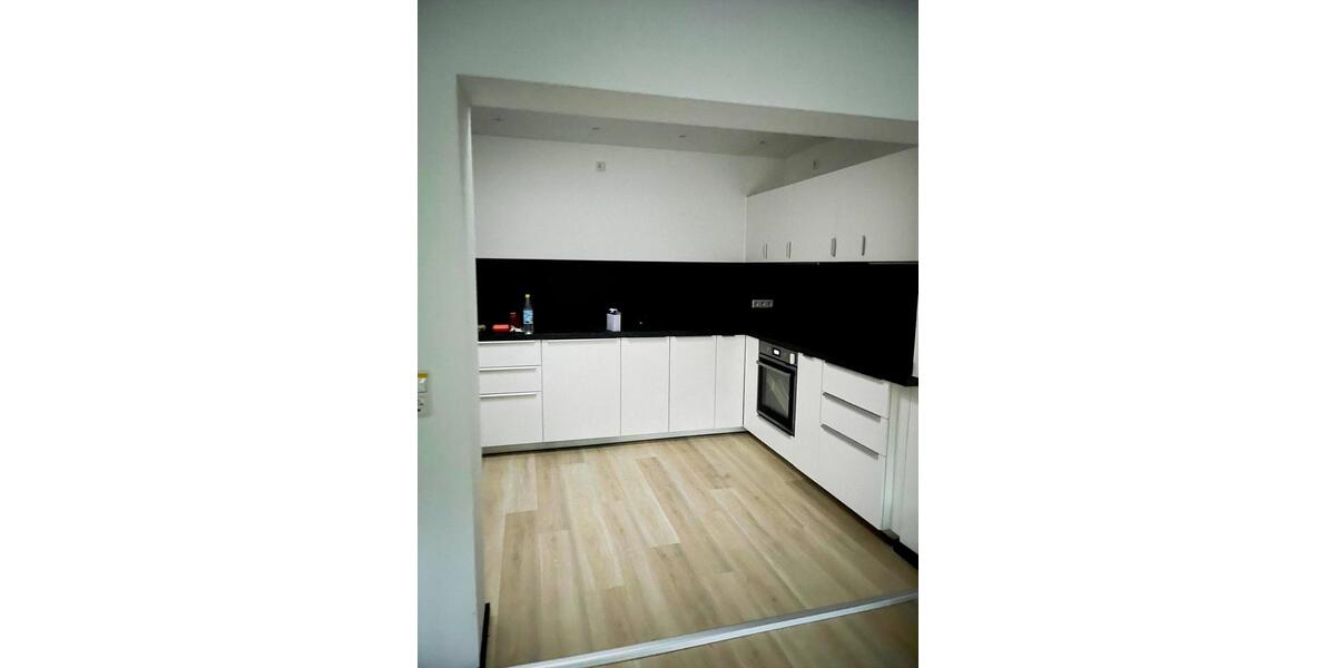 Etagenwohnung Reichshof - 4 Zimmer, 144 m&sup2;, 1.300&euro; | Angebot:25580154