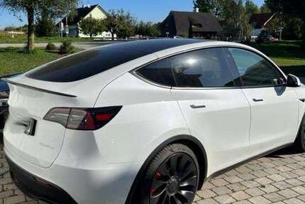 Tesla Model Y 4.500 km 52.999 &euro; Deggendorf 94469