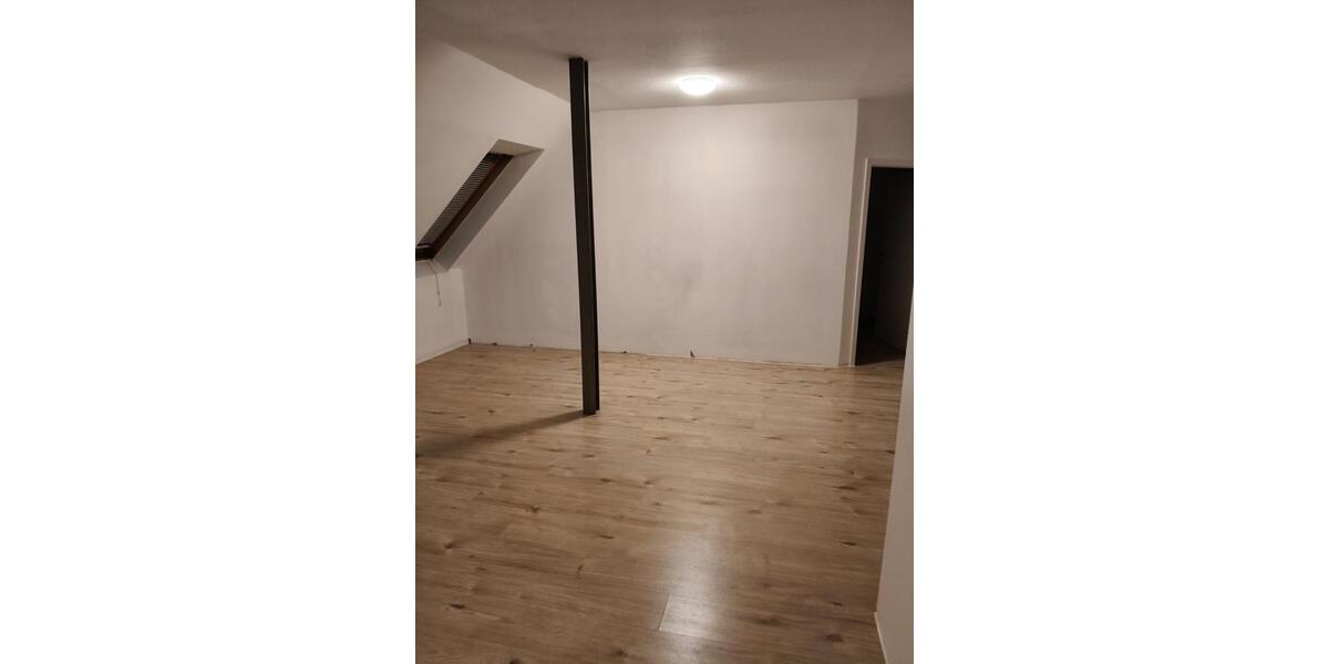 Etagenwohnung Weingarten (Baden) - 2 Zimmer, 70 m&sup2;, 1.000&euro; | Angebot:24444717