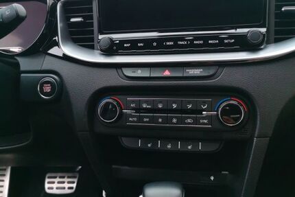 Kia ceed / Ceed 60.000 km 21.500 &euro; Sinn 35764